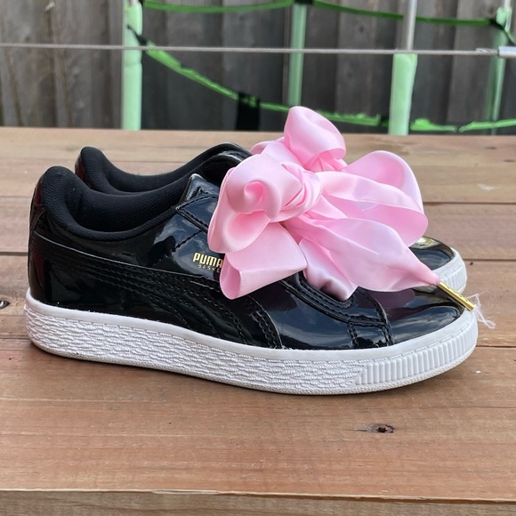 Puma Girls shoes with Ribbon Laces - Picture 2 of 6